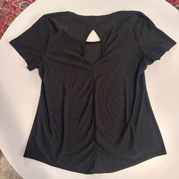 Old Navy Active Black Short Sleeve Top - Picture 5 of 7